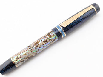 Hapalua 15 in Silver Abalone w/ Diamond Sapphire Resin