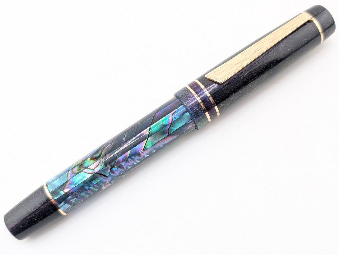 Hapalua 15 in Dark Mexican Green Abalone w/ Nobility Resin