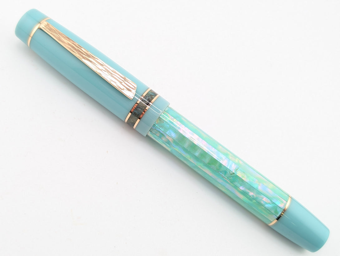 Carina Hapalua in Seafoam Awabi with Mint to Be Resin